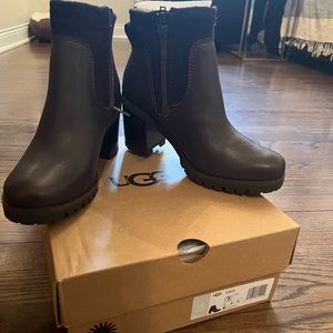 Uggs boots size 7, brand new